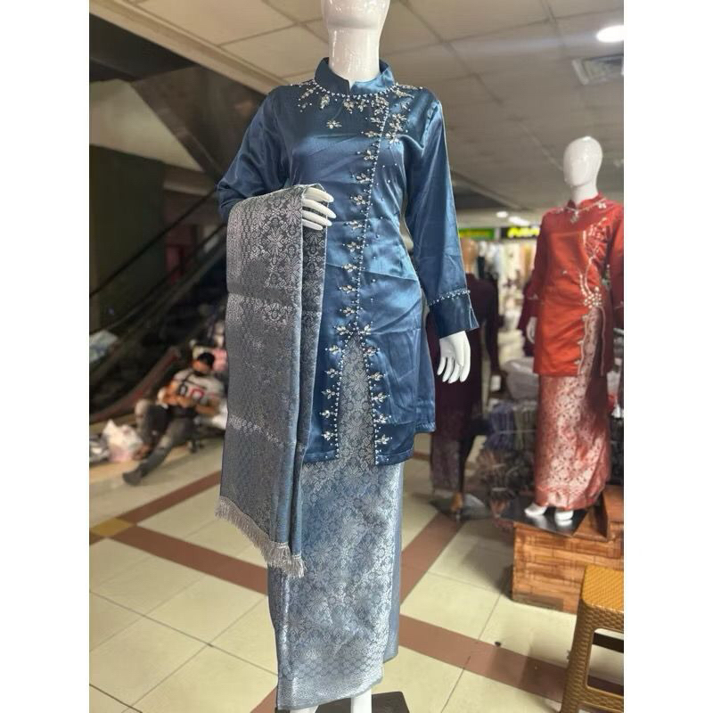 Setelah kebaya tunik janggan kombinasi selendang songket/kebaya tunik/kebaya melayu