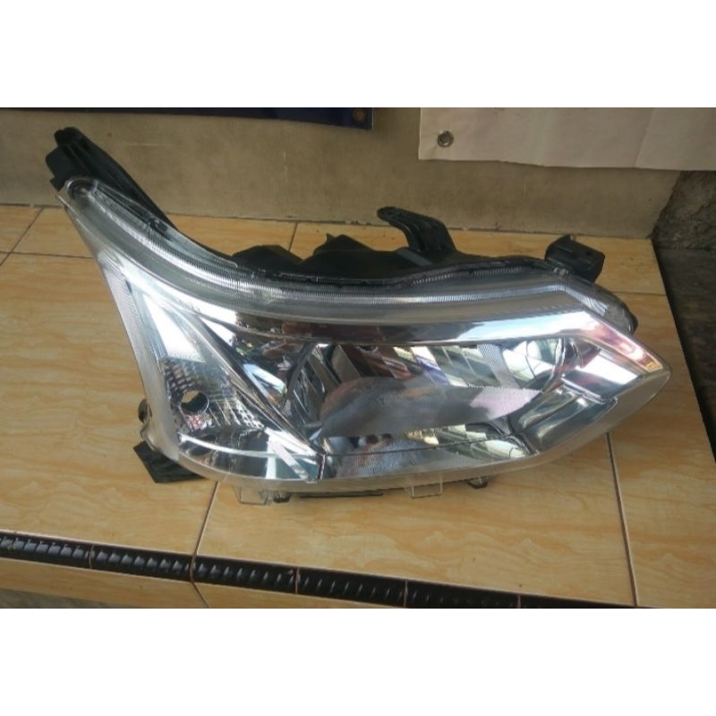 Headlamp Lampu Depan Avanza Xenia 2016 2017 2018 Original