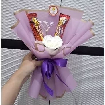 (Kado Ulang Tahun) Bouquet Snack Bouquet Bunga artificial Bouquet Coklat bengbeng Isi 2 [Bisa Reques