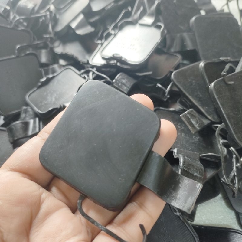 Tutup derek Towing Bumper belakang mobil Honda Brio  Satya RS