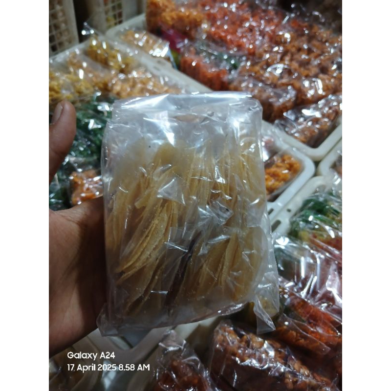 

SNACK KRIPCA ANNISA JAYA 500 / 1 PACK 10 PCS