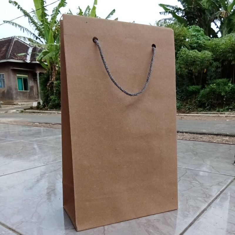 

paper bag 15×8×25 (PAKET 12 PCS) Tas kertas / Tas kado / Tas sovenir