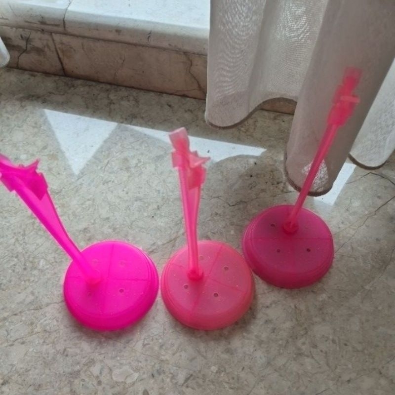 Standing Boneka Barbie pink body muse