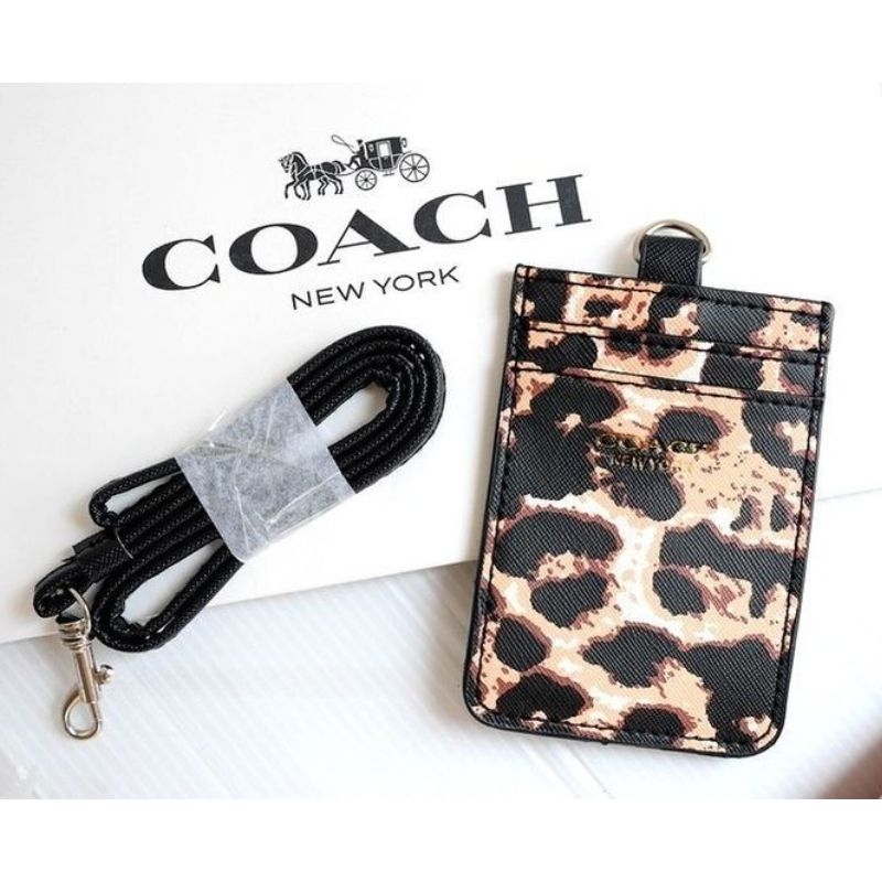 

Limited Edition CH VIP Gift Lanyard Name Tag – Eksklusif untuk Member VIP