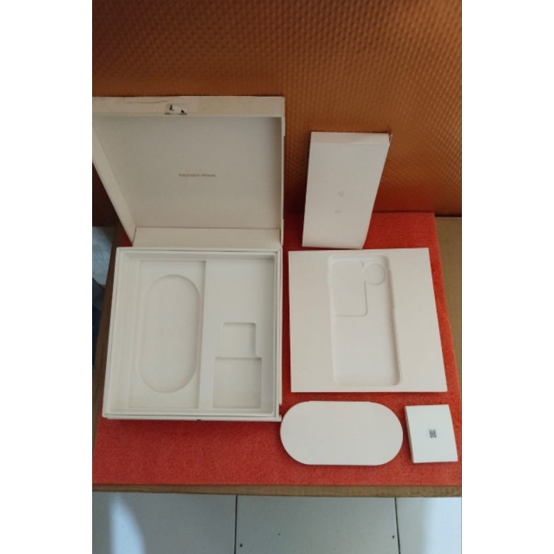 

Kotak Dus Box HP Elegan Oppo Find N3 Flip Original