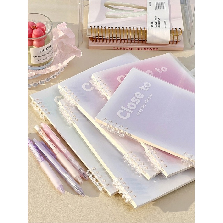 

Notebook Aesthetic/Binder Buku Diary Kuliah Aesthetic A5/B5/Buku Tulis Sekolah/Buku Catatan Daun Lepas Gradien Estetika A5/B5 60 Lembar