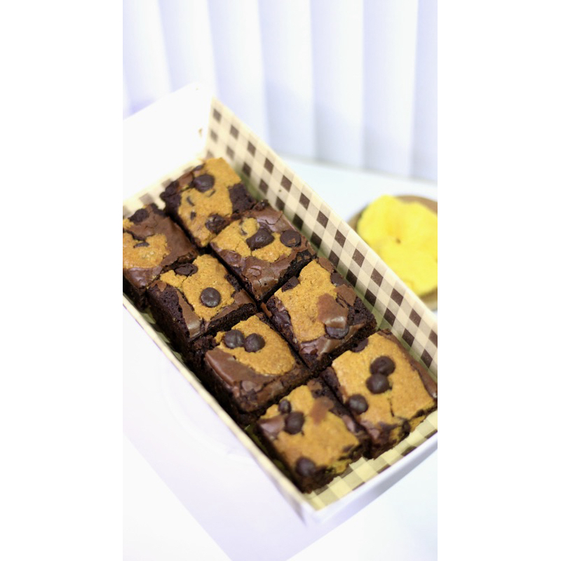 

Browkies (brownies cookies)