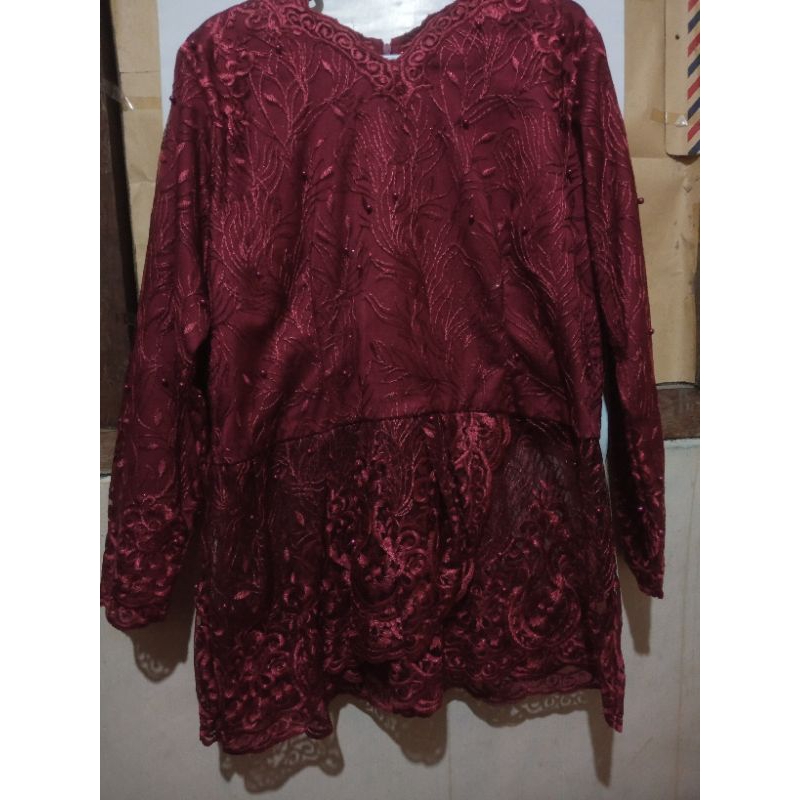 PRELOVED PRIBADI ATASAN KEBAYA KATUN BORDIR warna MAROON Free Belt