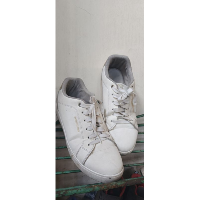 sepatu north star