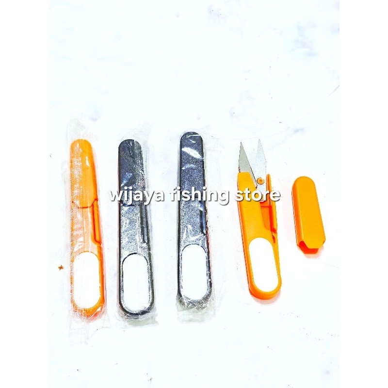 

gunting ( ada cover penutup) ukuran ±12cm