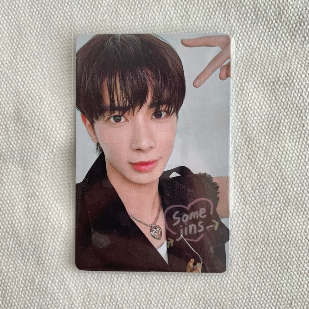 TXT pc hyperfocus VR cinema photocard yeonjun soobin taehyun Tomorrow x Together virtual reality men