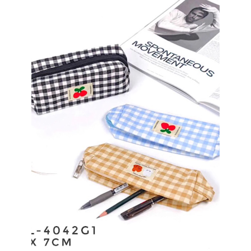 

TEMPAT PENSIL KOTAK-KOTAK PLAID