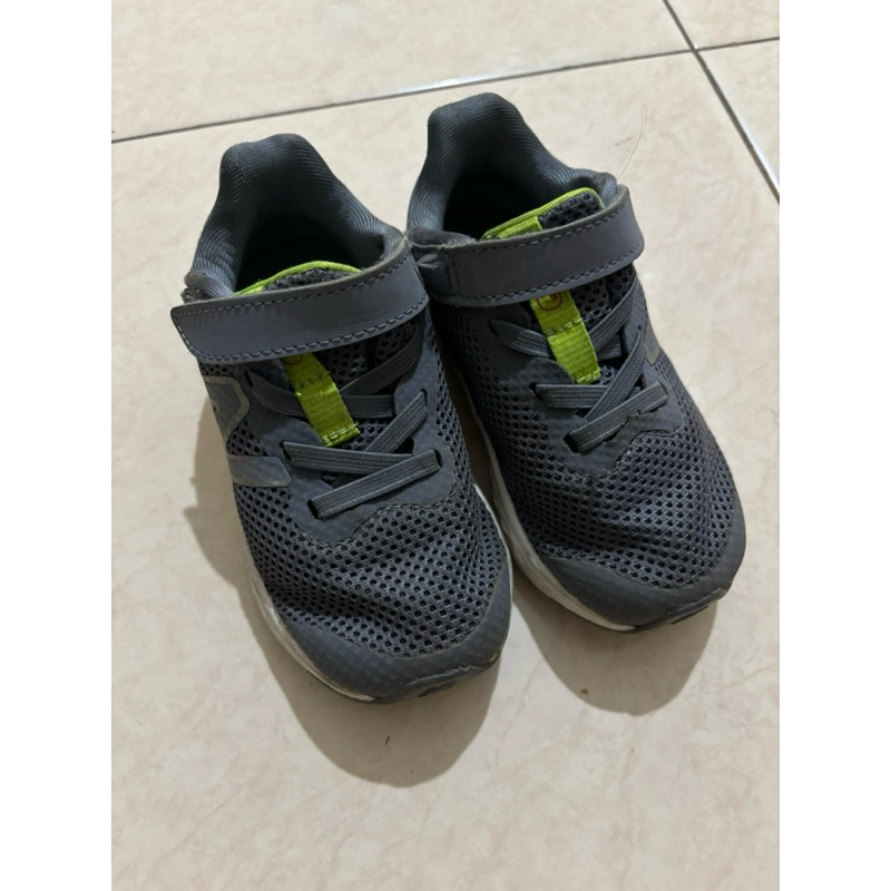 new balance kids nb sepatu anak toddler bayi preloved