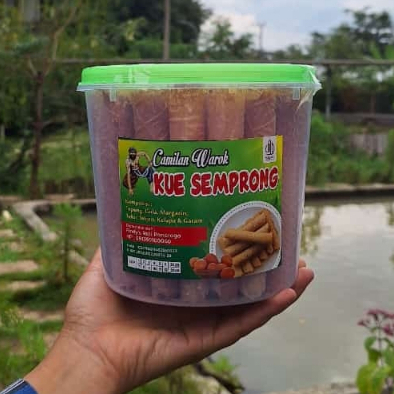 

Kue Tradisional Semprong Rasa Wijen Kemasan Toples