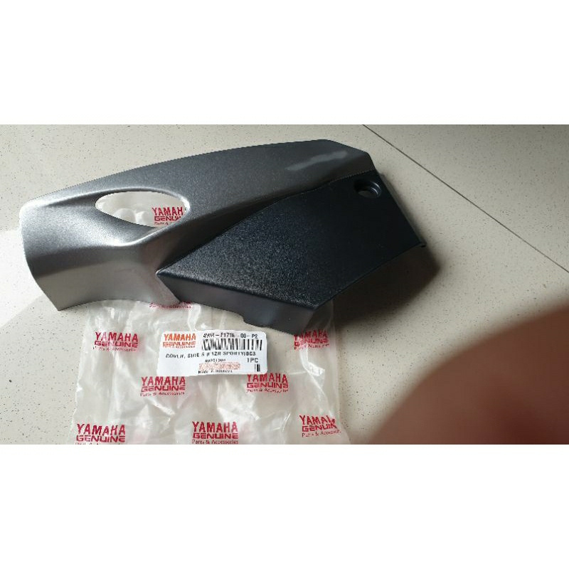 Sambungan body cover side 6 F1ZR NOS Silver 4WH-F171E-00-P2