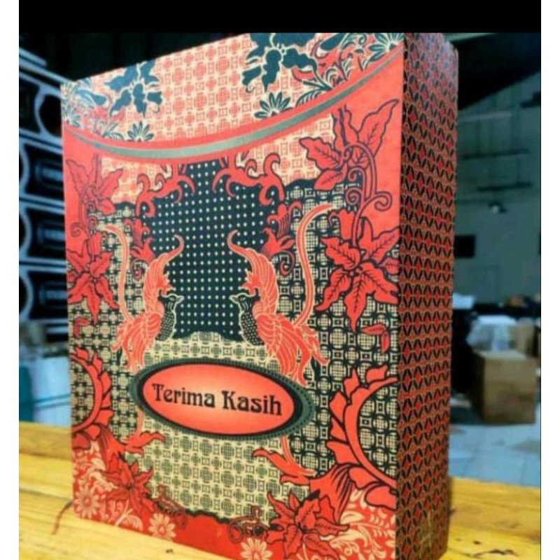 

50 pcs paperbag besar ukuran 26x20x6 cm/paperbag hajatan/tas belanjaan/paperbag souvenir-50 pcs besar