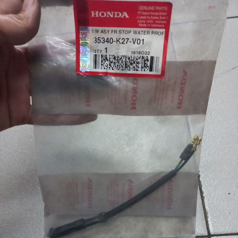 35340K27V01 – SW ASY FR STOP (WATER PROF), SWITCH REM BELAKANG VARIO 125 NEW, VARIO 150 NEW, STYLO 1