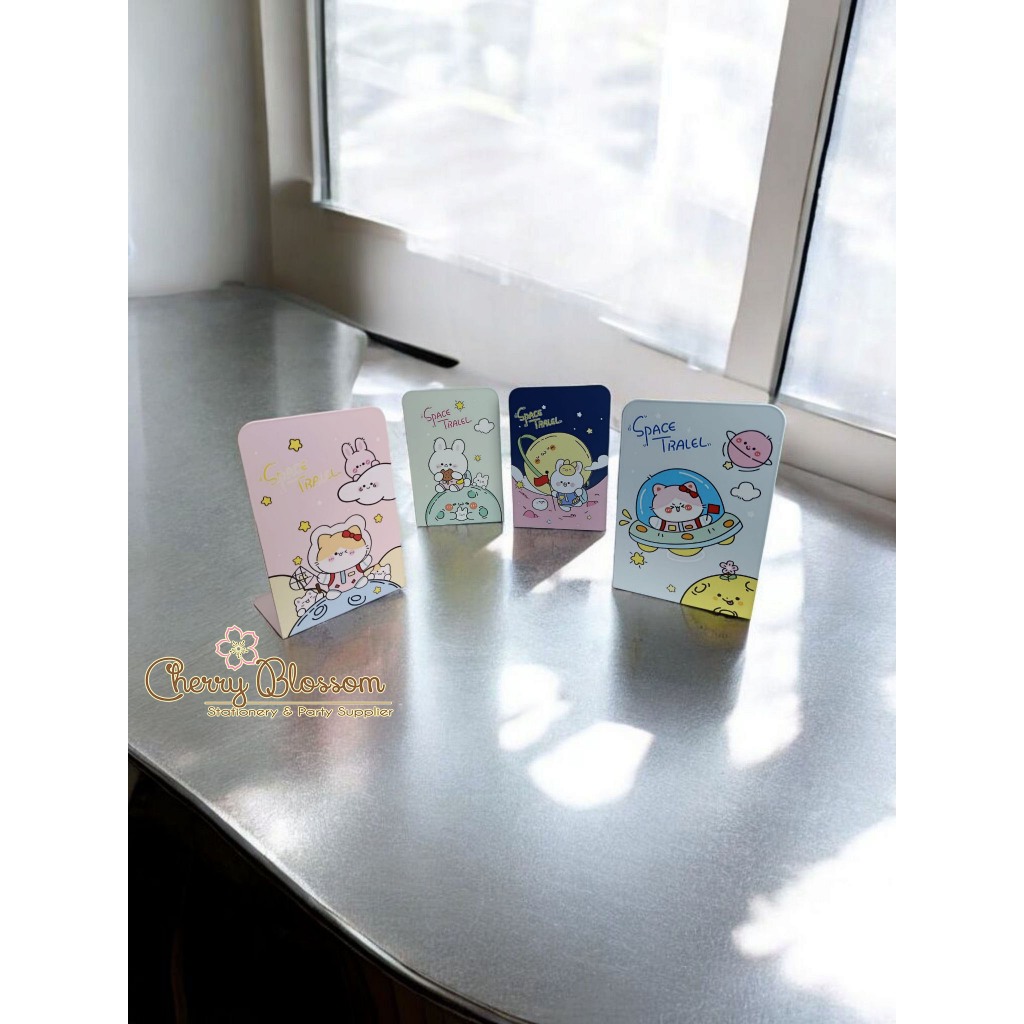 

Book Stand / 2pc Book End / Sandaran buku SET Penyangga buku / Book stand