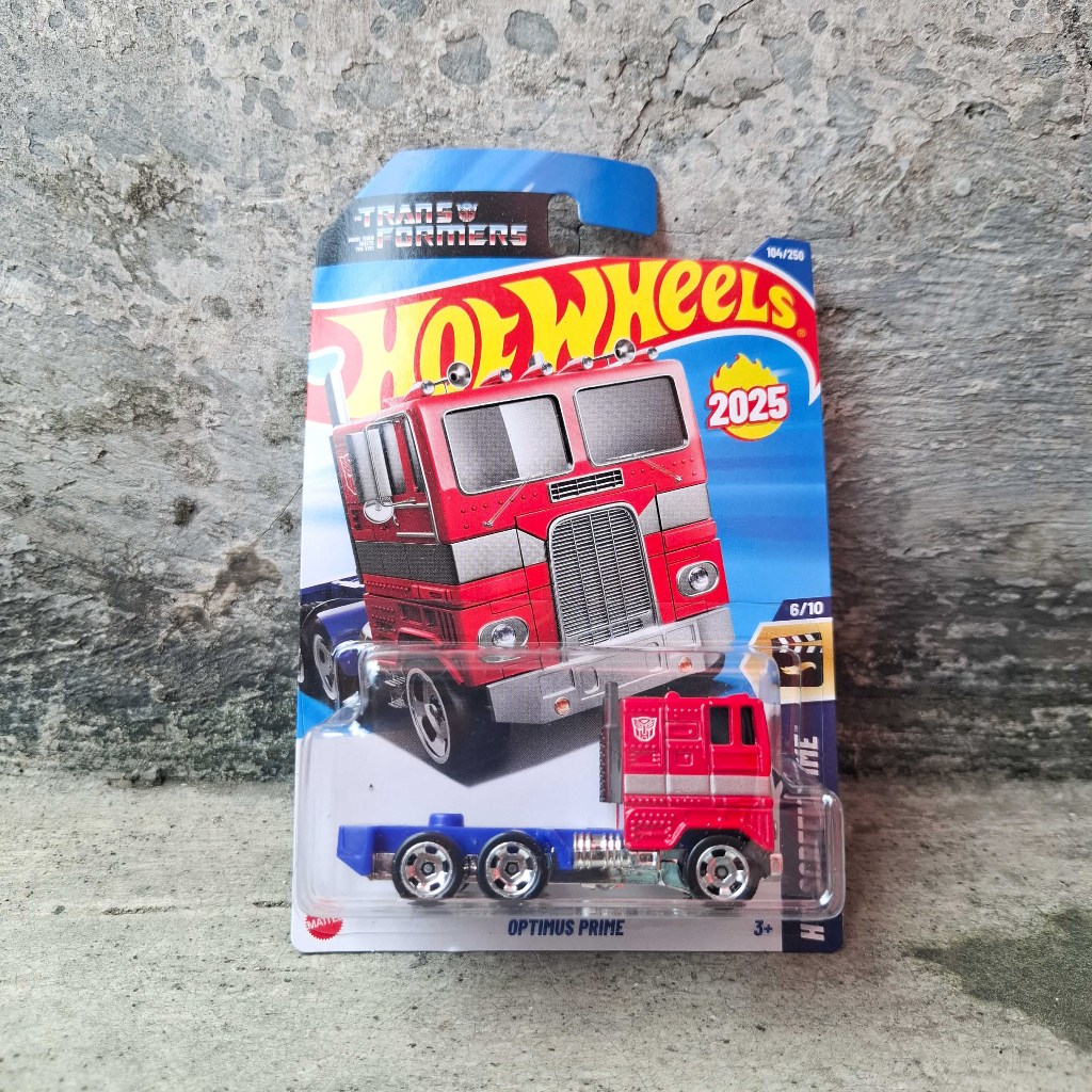 Hot Wheels Transformers Optimus Prime
