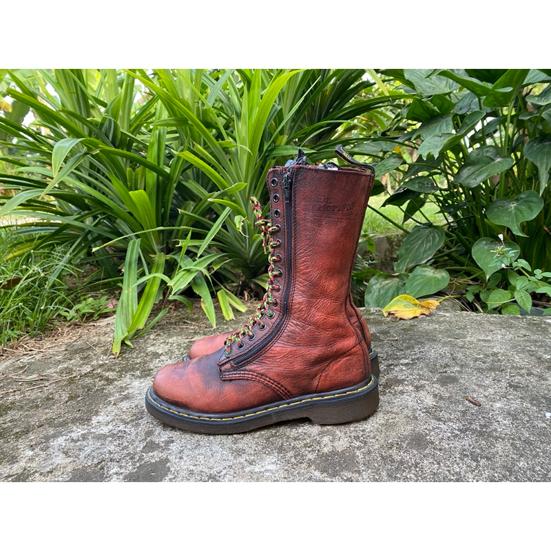 DR martens 14 hole second