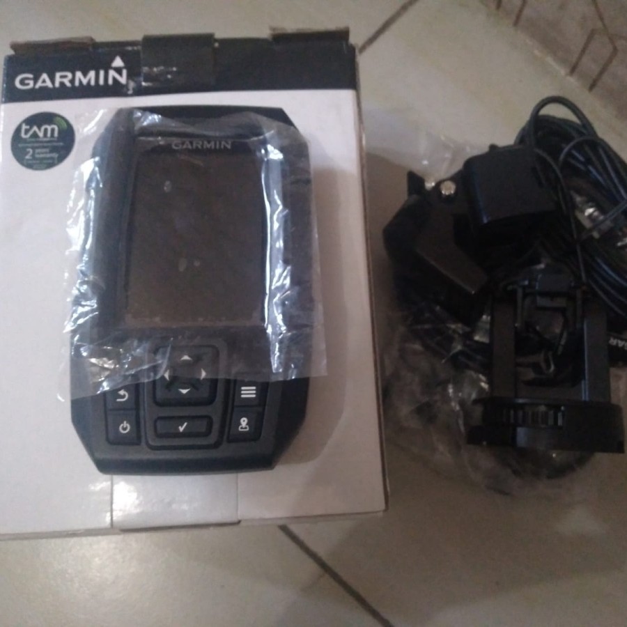 garmin fishfinder 250 gps / gps garmin fish finder 250 Like New