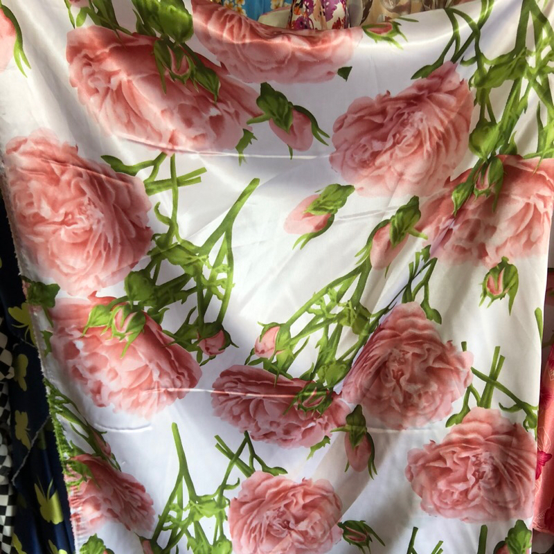 kain satin silk motif - kain satin silk motif bunga - kain satin silk motif luxury - kain satin silk