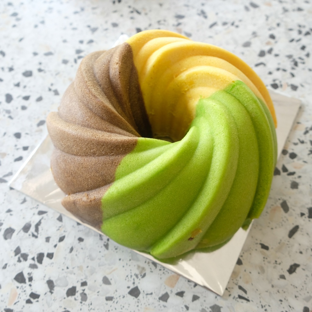 

Kue Marmer Gradasi 3 Warna – Marmer Cake Kue Bolu Loyang 22cm Tinggi 10cm | Bolu Cantik Pelangi Coklat Pandan Keju | Kue Ulang Tahun Estetik & Kekinian | Bolu Marmer Murah