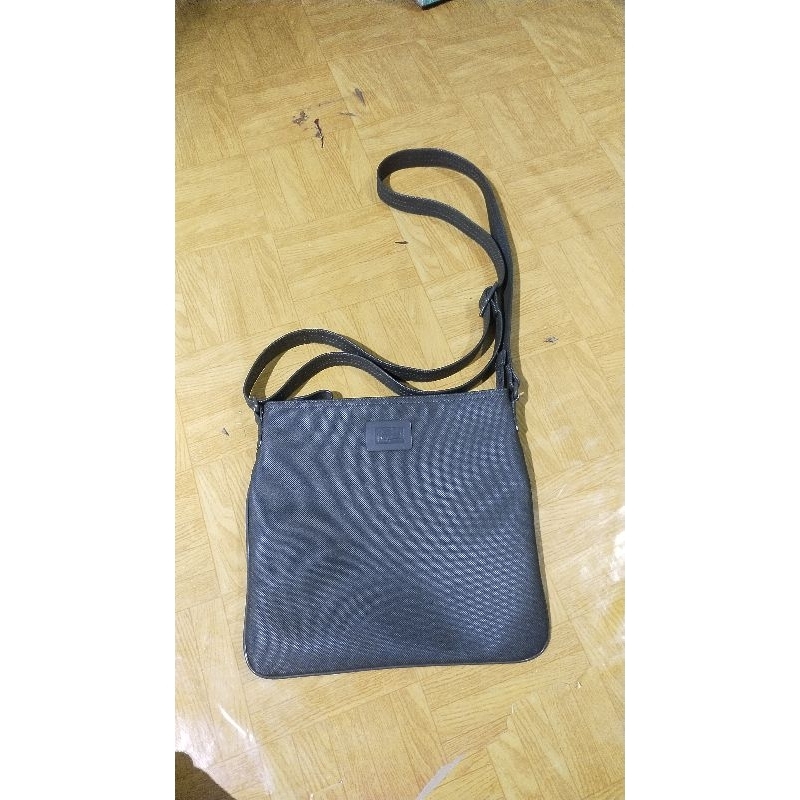 tas slempang Lacoste original cina