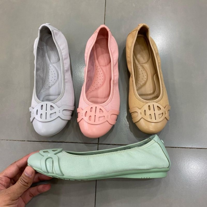 Samantha cave hush puppies