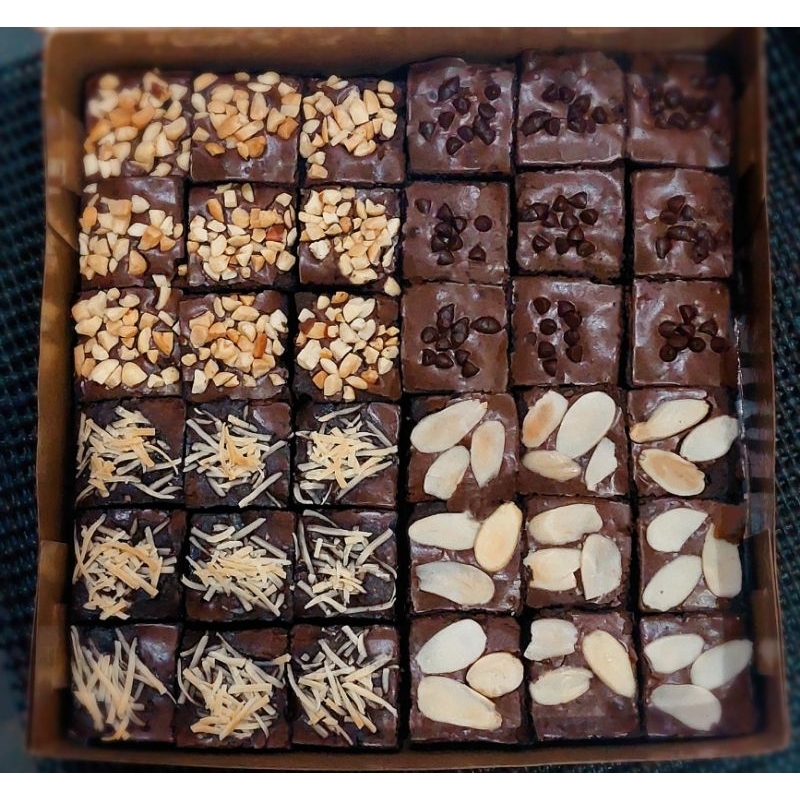 

Premium Fudgy Brownies Mix 20x20