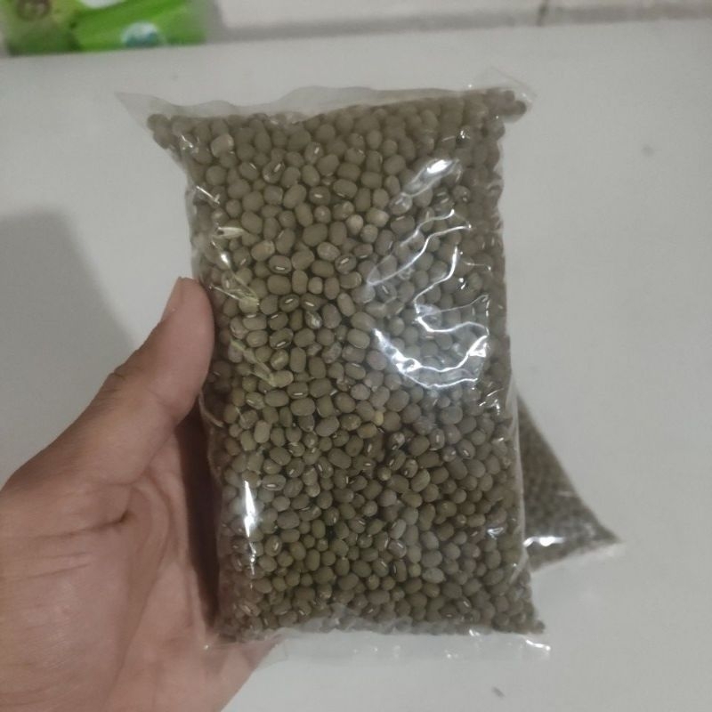 

KACANG HIJAU CURAH KEMASAN PLASTIK BIASA