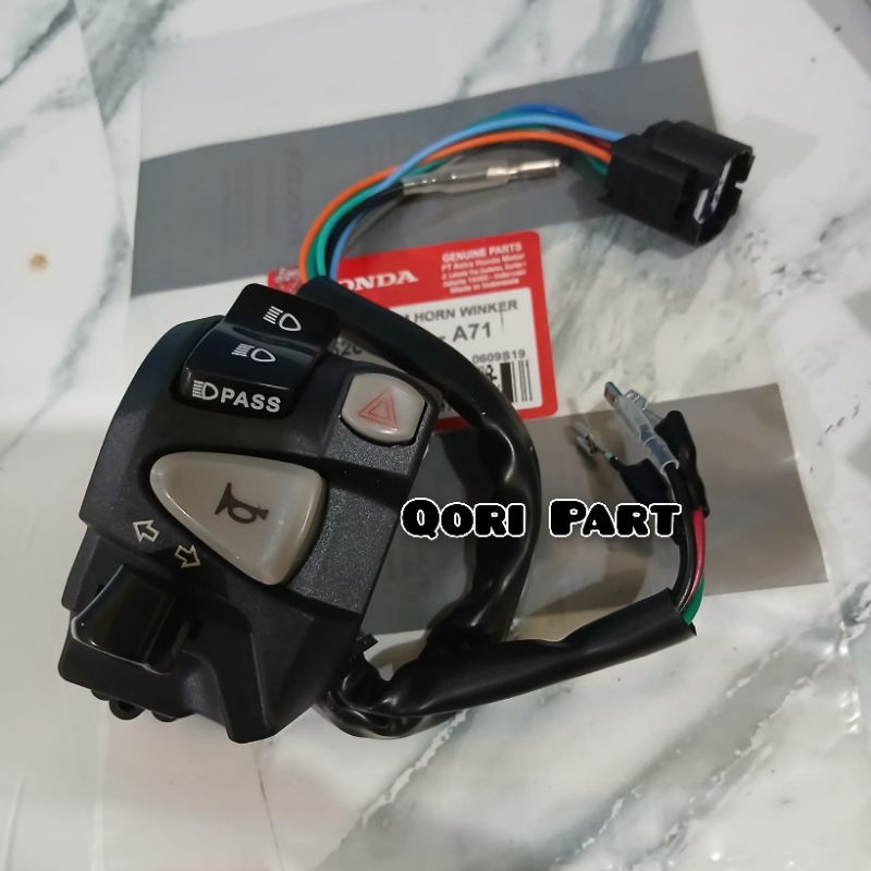 VARIO 160 HAZARD : SAKLAR HOLDER KIRI + HAZARD VARIO 160