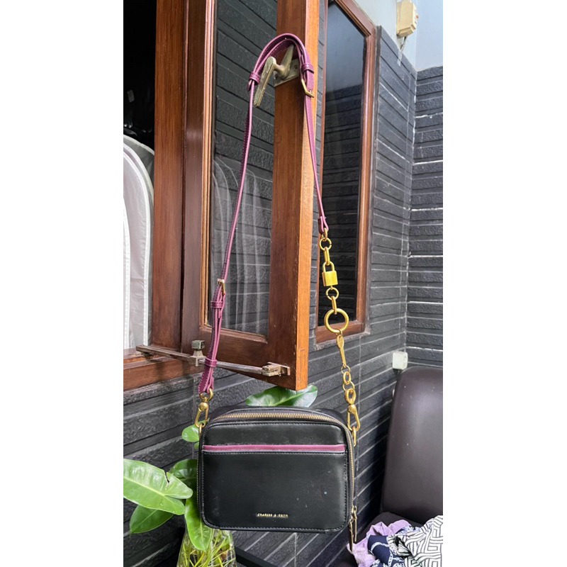 Tas Charles and Keith Wanita Preloved