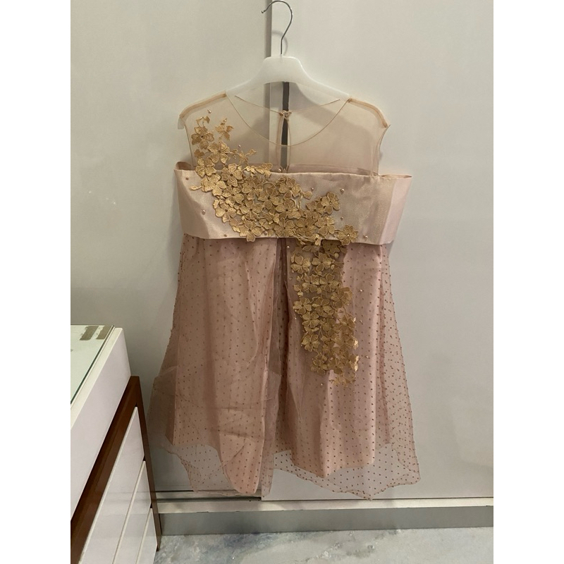 Dress pesta Carol Clothline A line gold clothline