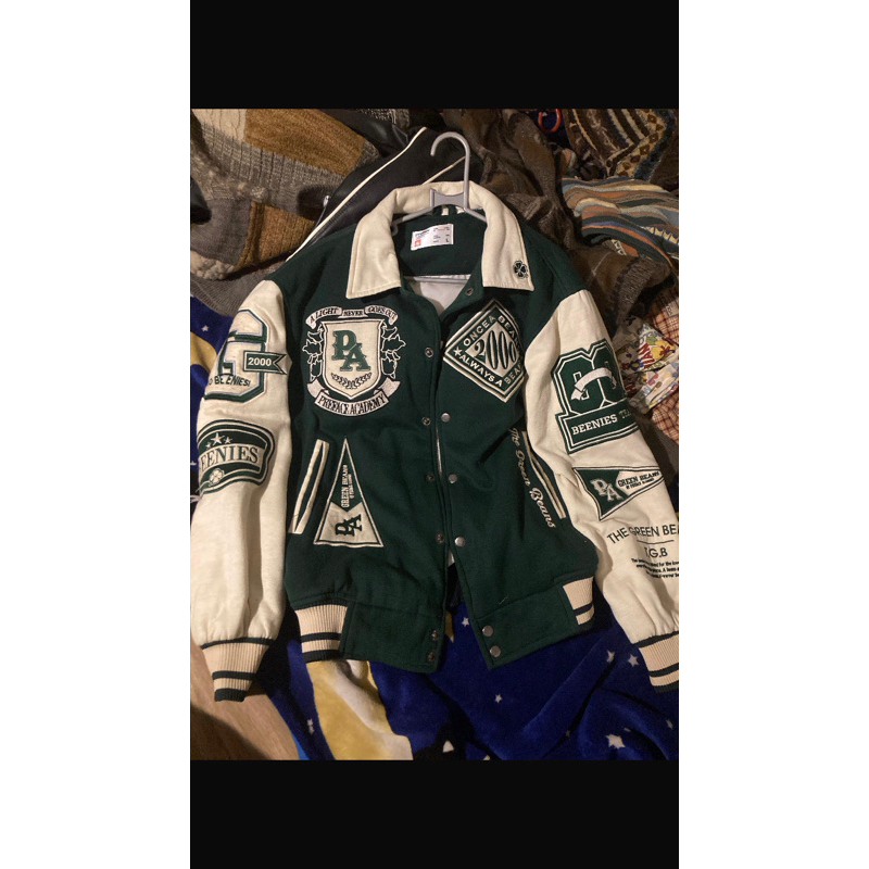 Jaket Varsity Preface