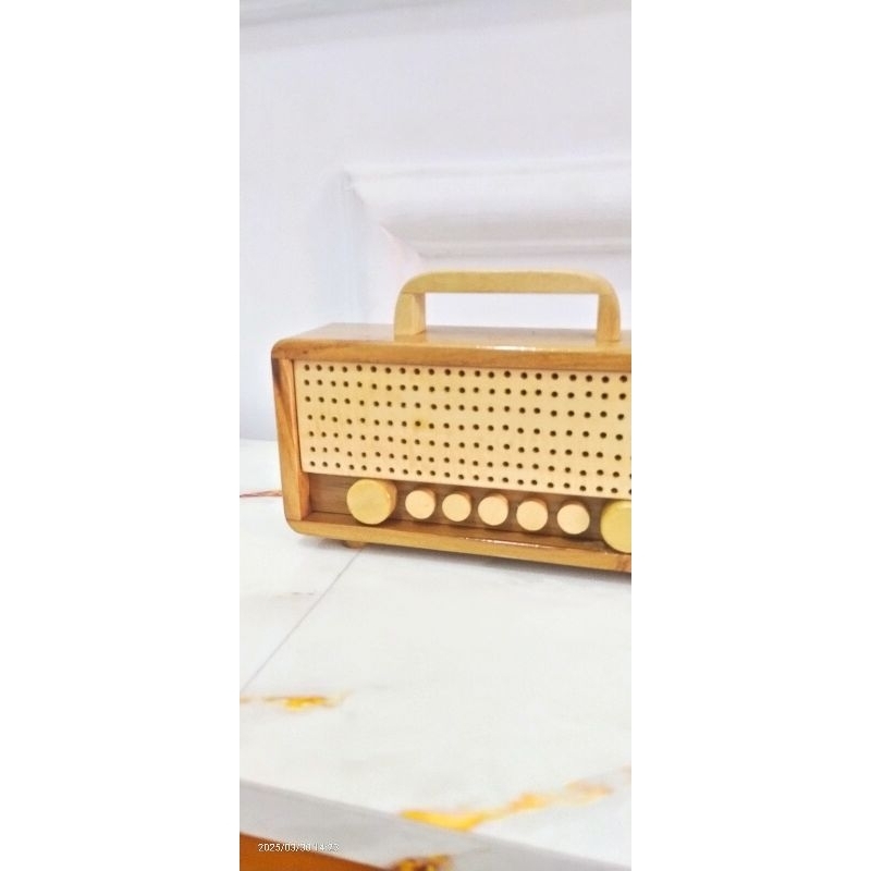 Radio Kayu, Hiasan Meja Aesyhetic