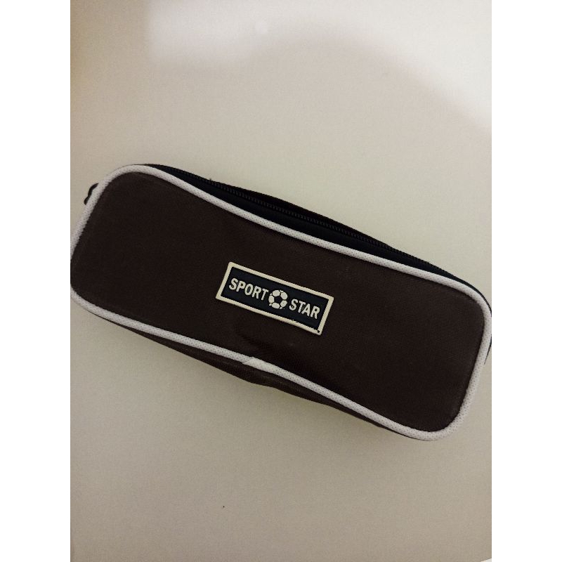 

Kotak pensil resleting