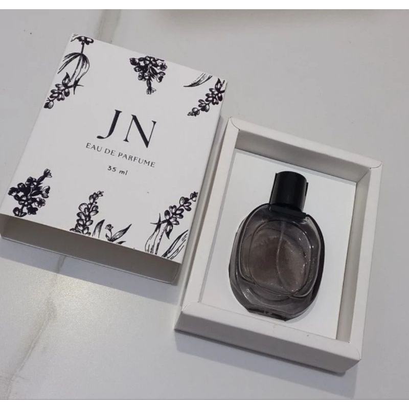 

JASA SABLON KOTAK Perfume( Personal Brand) min 100 kotak