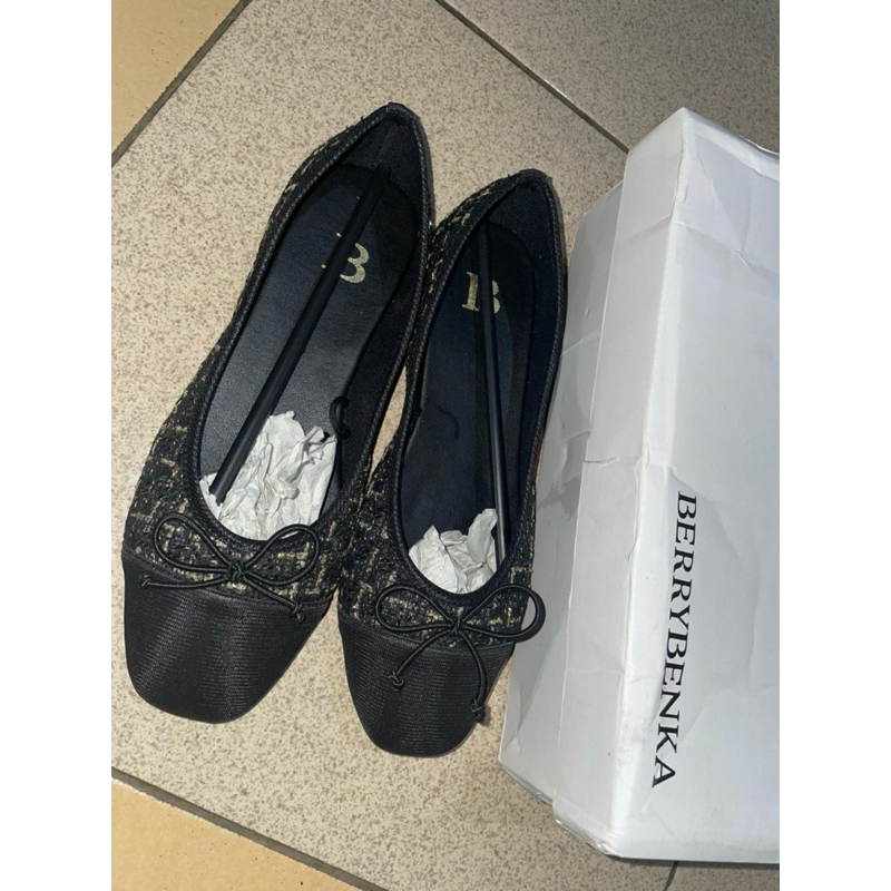 Berrybenka flat shoes