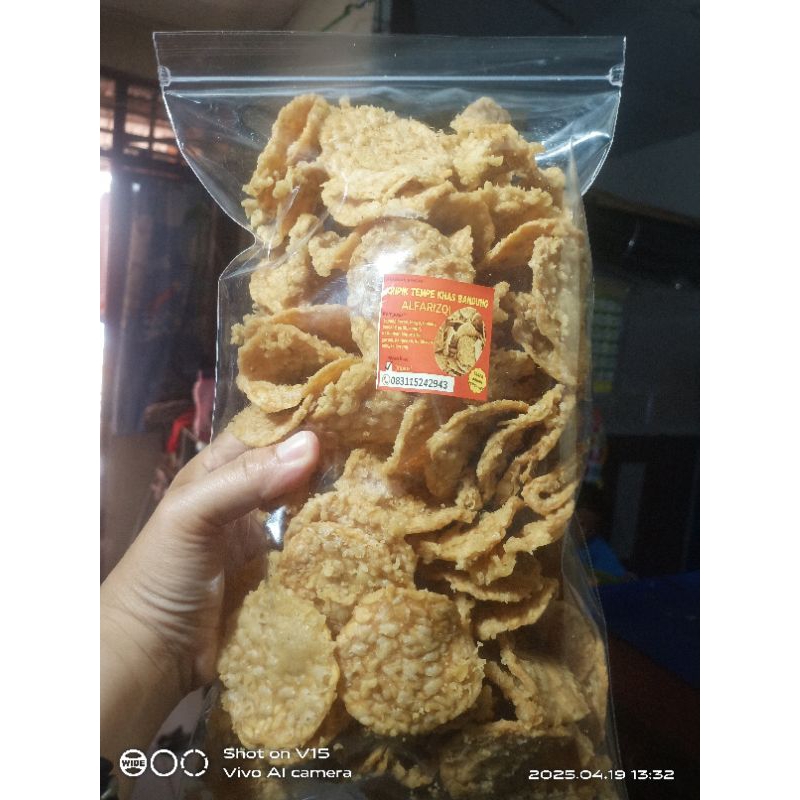 

CEMILAN KRIPIK TEMPE KHAS BANDUNG ukuran 250 gram, 500 gram dan 1 kg