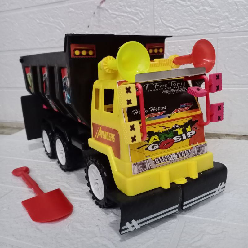 (PROMO) MINIATUR TRUK OLENG PLASTIK DIMODIFIKASI SUPER KEREN