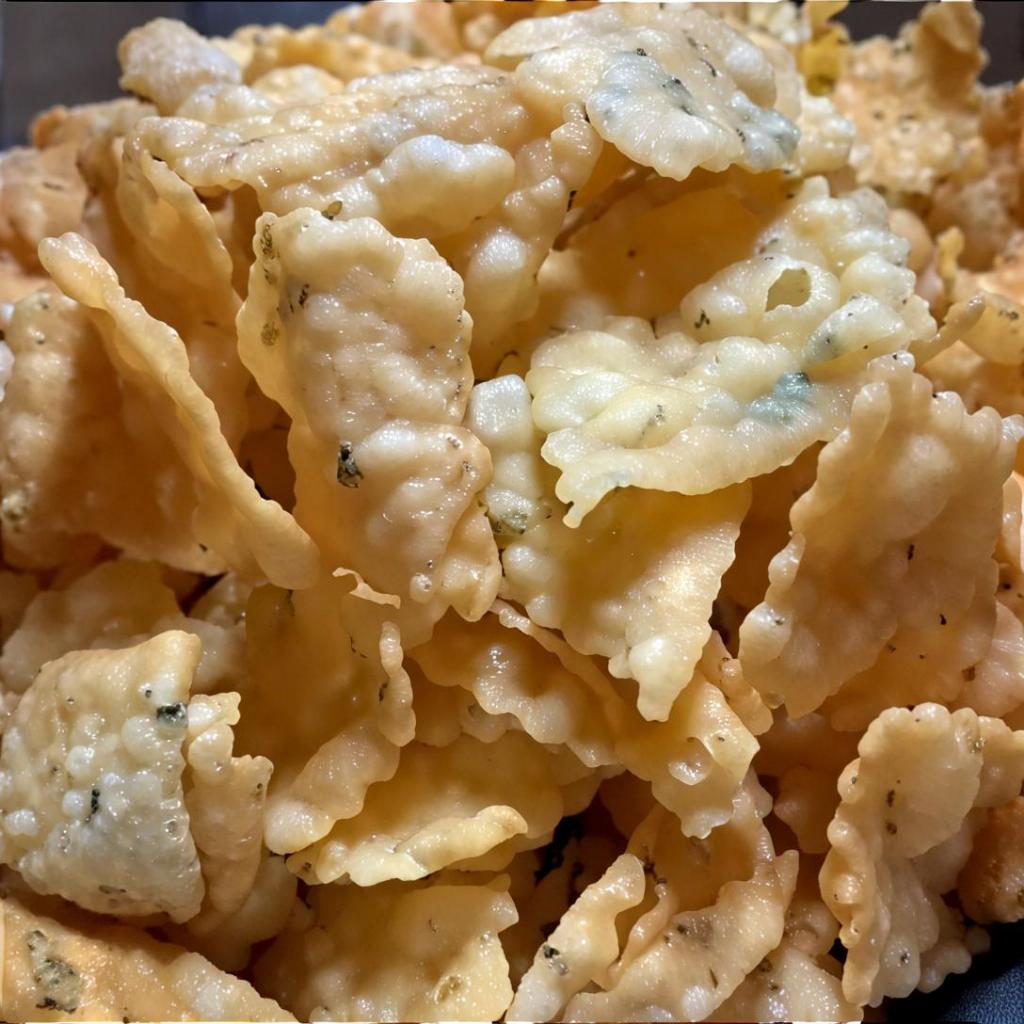 

Kerupuk Bawang Daun Seledri Jepara 250 Gr