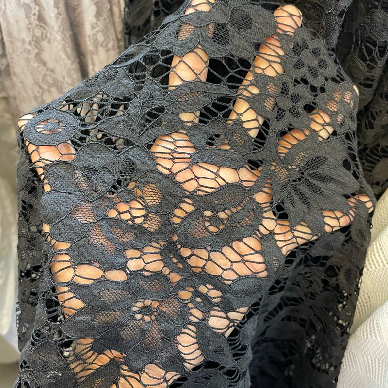 kain semi prada - kain katun brokat semi prada - kain brokat motif bunga impor - kain brokat warna h