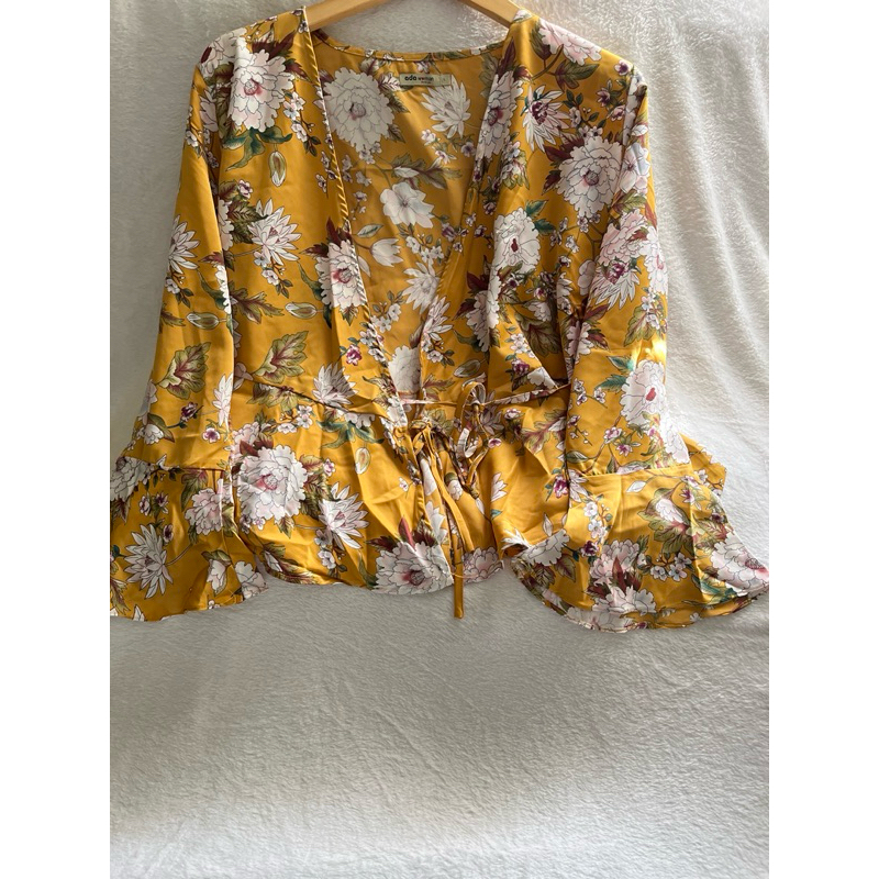 Outer atasan outer pantai luaran satin cardigan bunga preloved