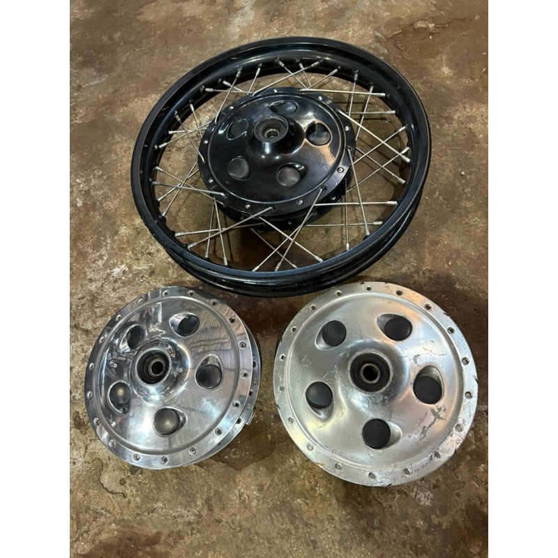 tromol depan yamaha sr400