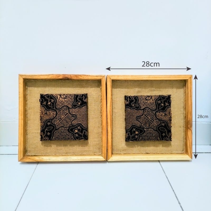 Hiasan dinding cap batik tembaga kembar