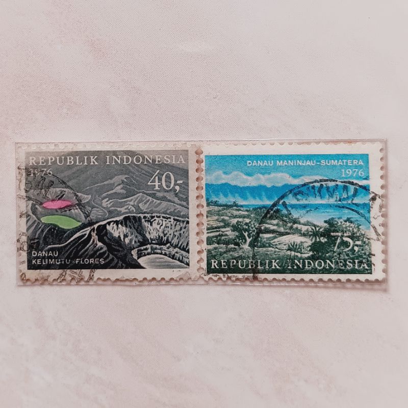 

(AC) Perangko Indonesia 1976 Pariwisata Set 2 pcs Used