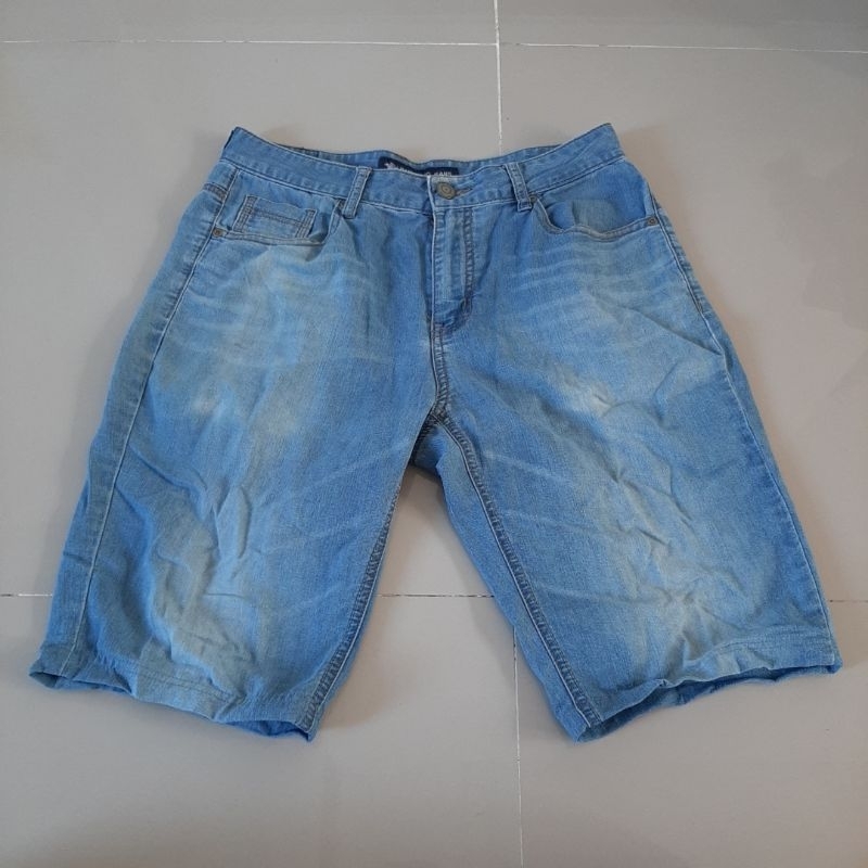 celana pendek jeans merk bangbang