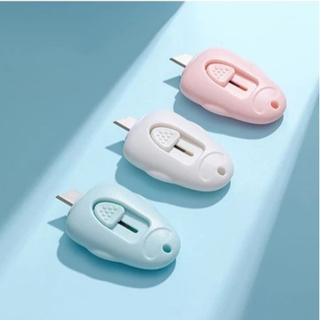 

PGT - PISAU CUTTER MINI / ALAT BANTU POTONG KERTAS PORTABLE SERBAGUNA / TRAVEL CUTTER