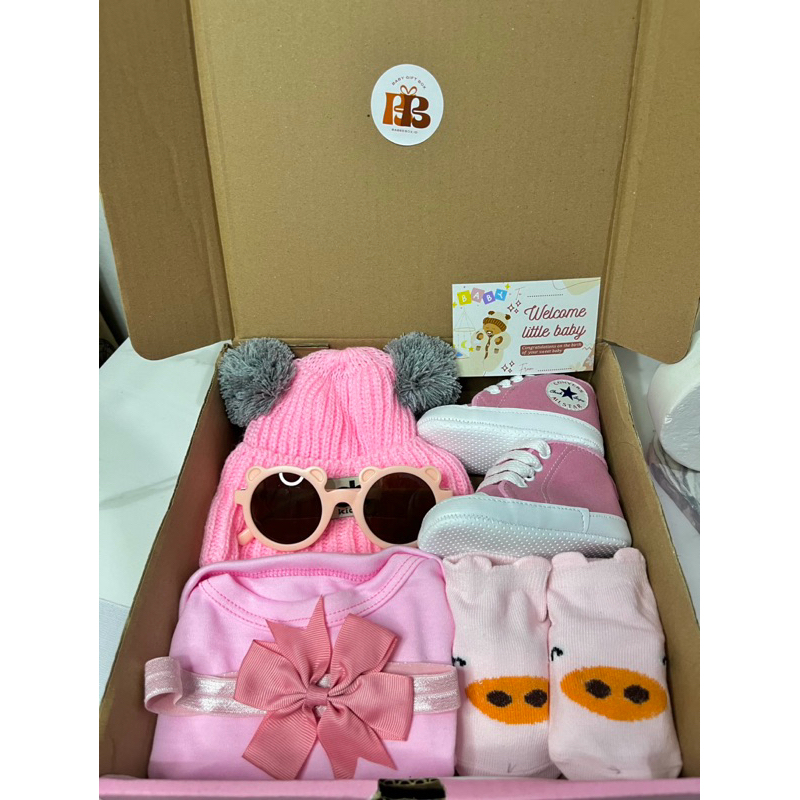 Hampers Bayi Perempuan / Newborn Gift